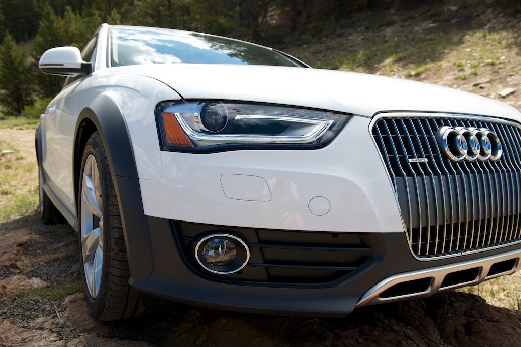 702393414AUDIA4ALLROAD.jpg