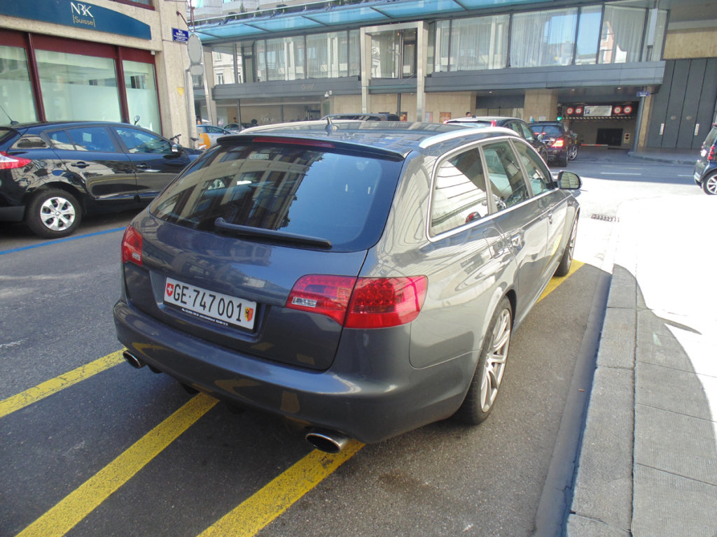 705728RS61057.jpg
