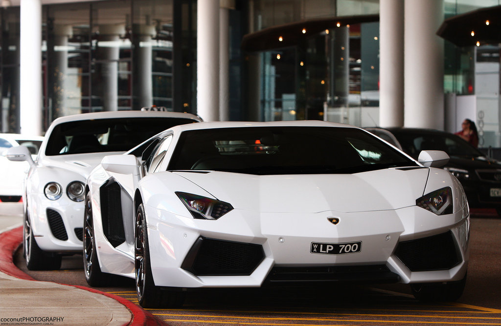 706647172LAMBORGHINIAVENTADORESQUIROU.jpg