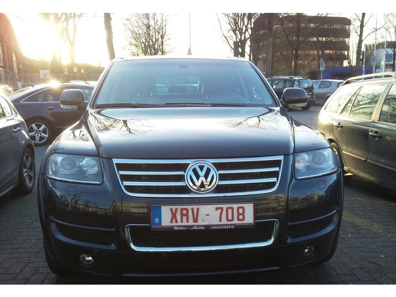 707960W12TOUAREG226ESQUIROU.jpg