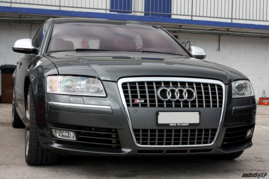 708958AudiS8grisface.jpg