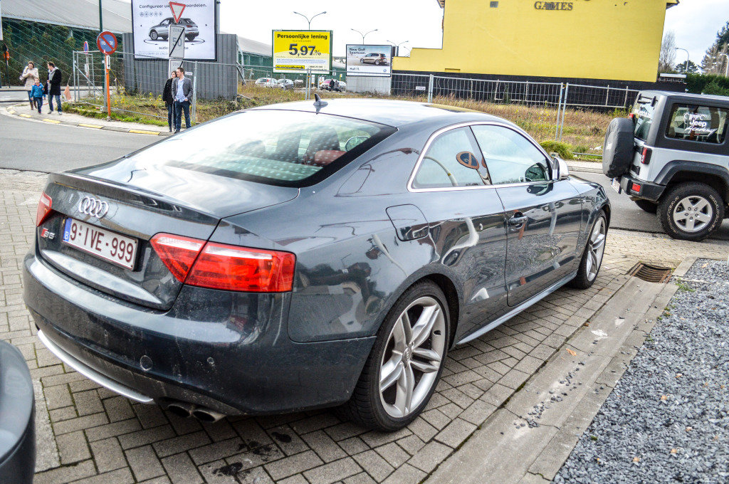 709075991S5.jpg