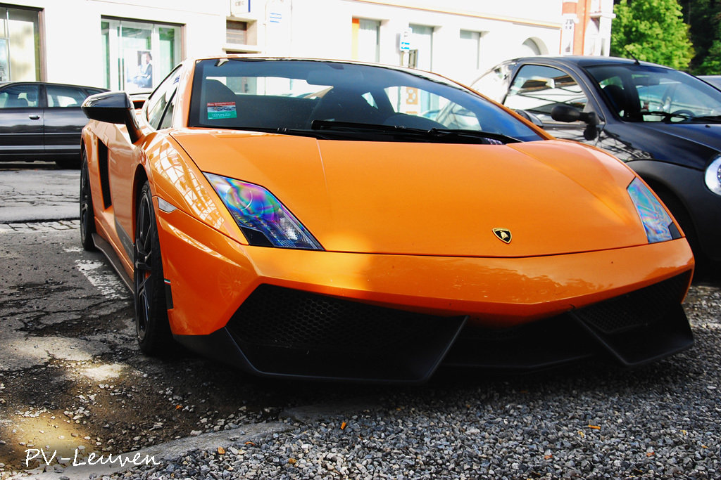 709918240LAMBORGHINI570.jpg