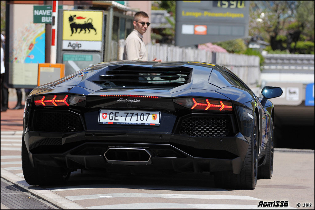 710053472LAMBORGHINIAVENTADORESQUIROU.jpg