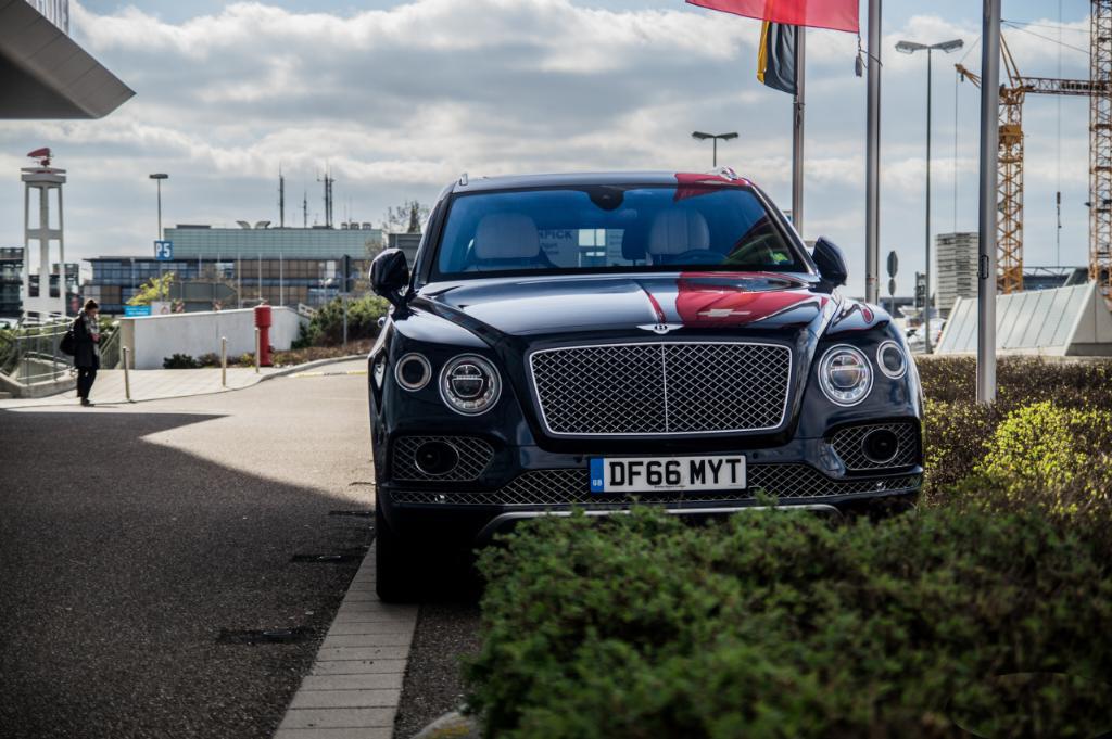 711012BENTAYGA0498.jpg