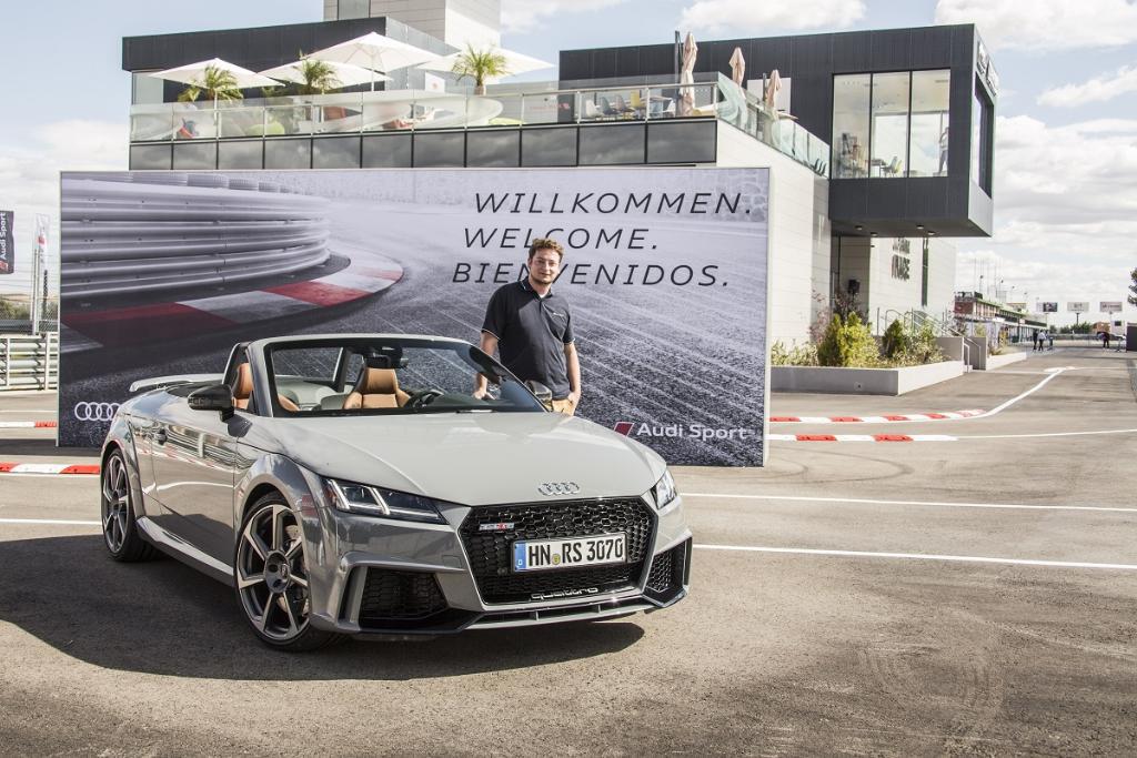 711662AUDITTRS8S0227.jpg