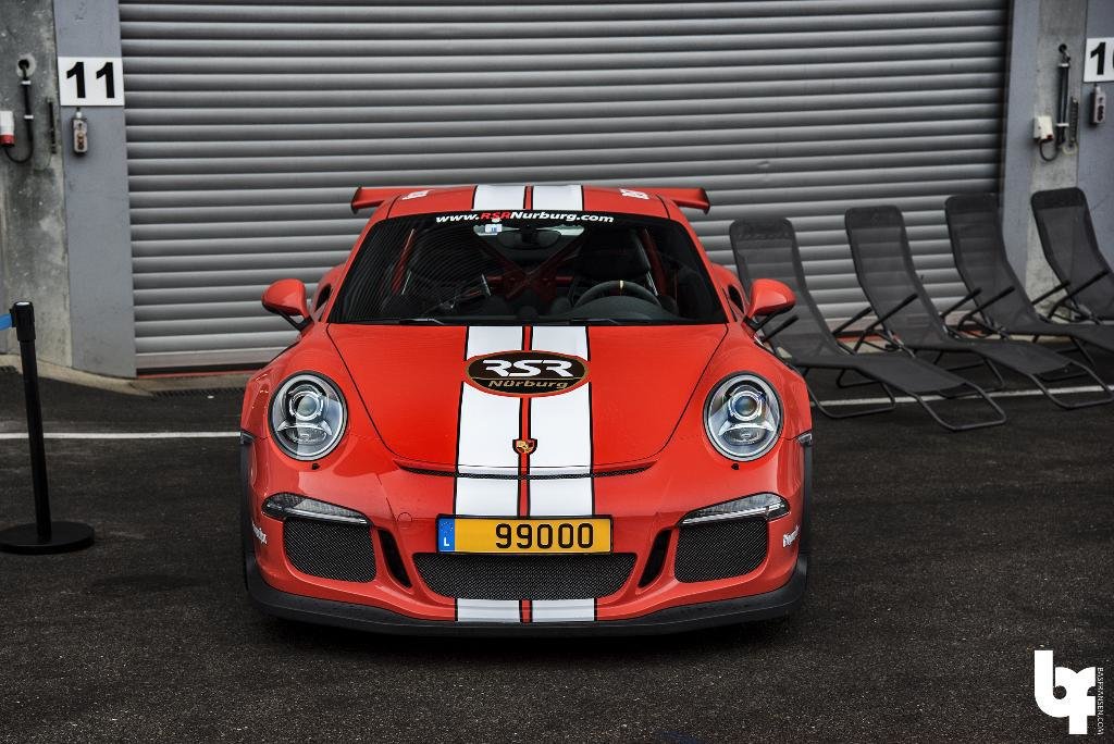 7121280304PORSCHE991GT3RS.jpg