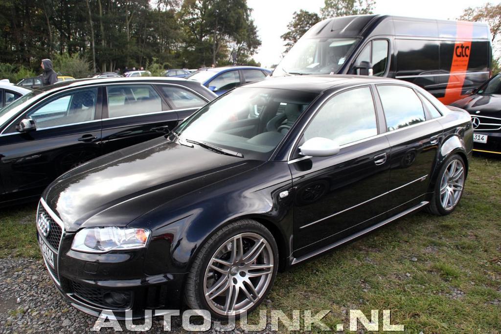 712538AUDIRS43327.jpg