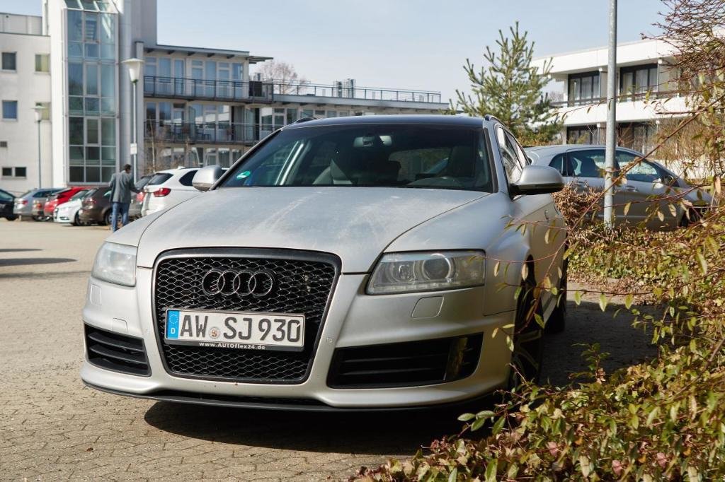 713828RS62550.jpg