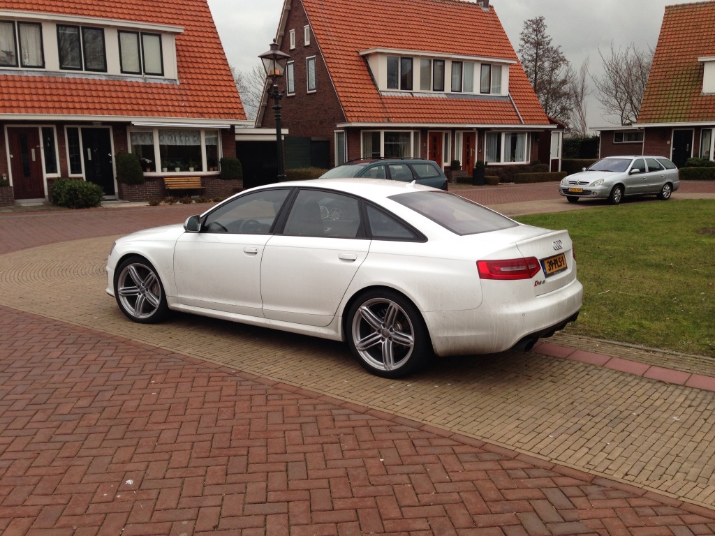 713880RS6679.jpg