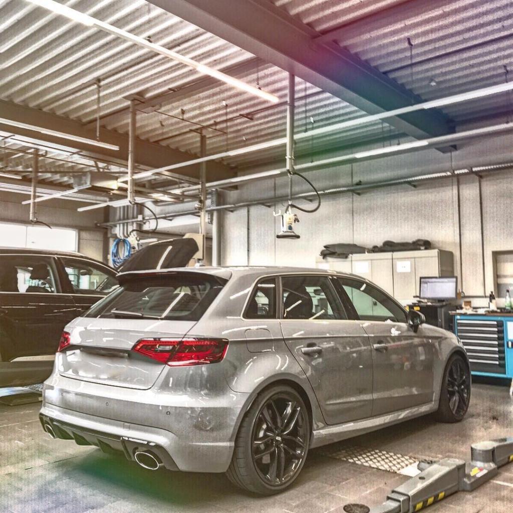 713951RS38V2684.jpg
