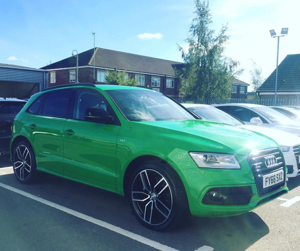 715027AUDISQ52121.jpg