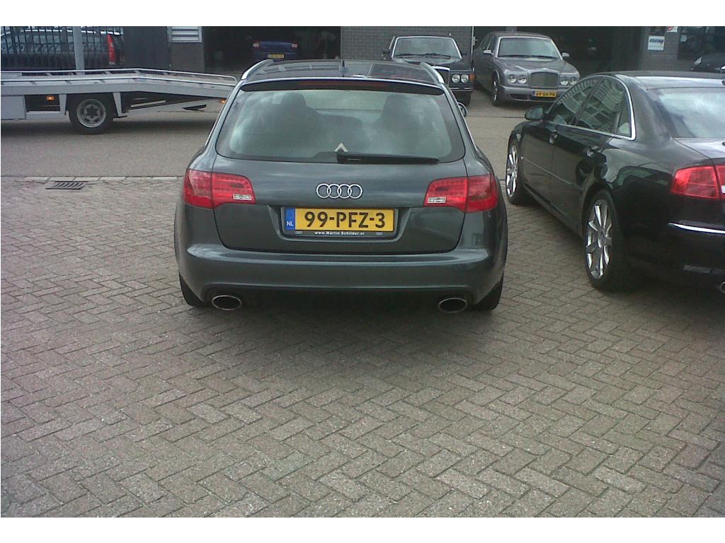715467RS6635.jpg