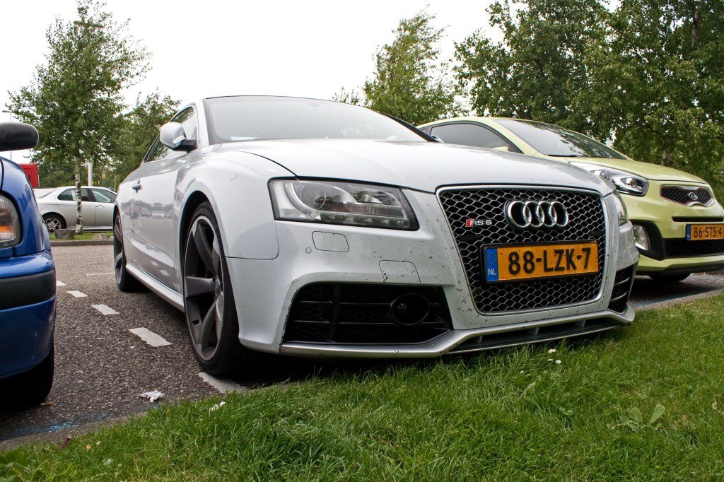 715649AUDIRS51068.jpg