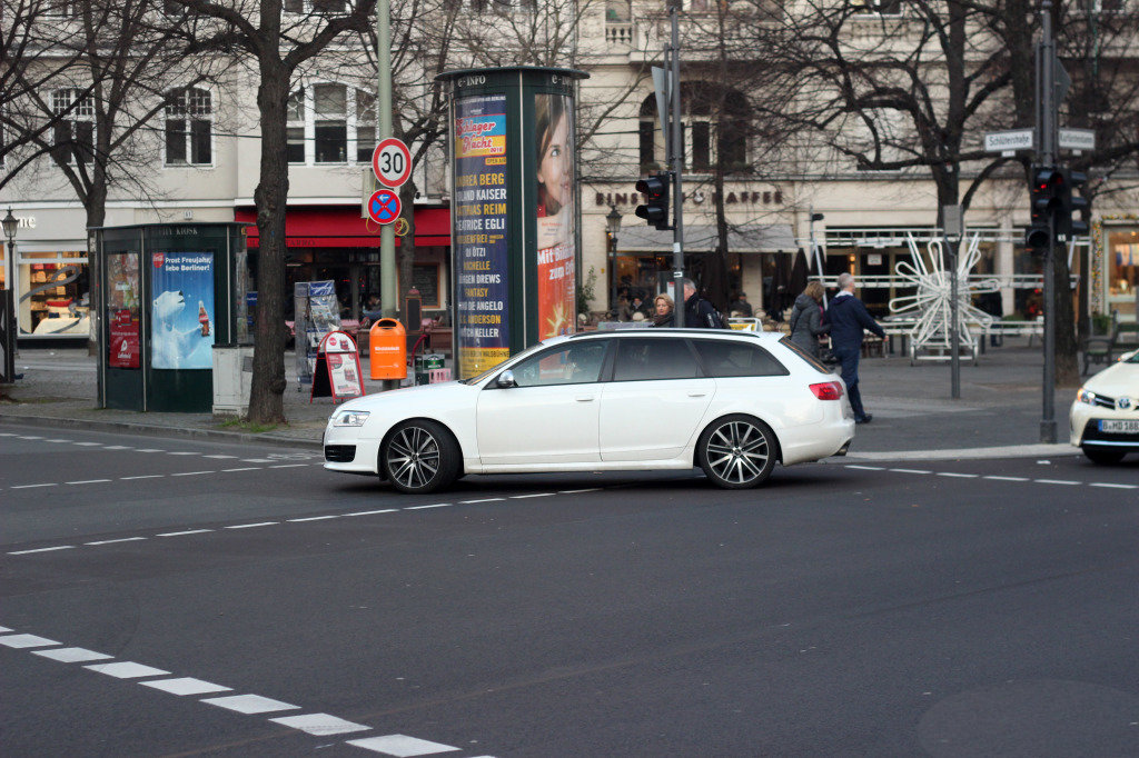 715793RS62059.jpg