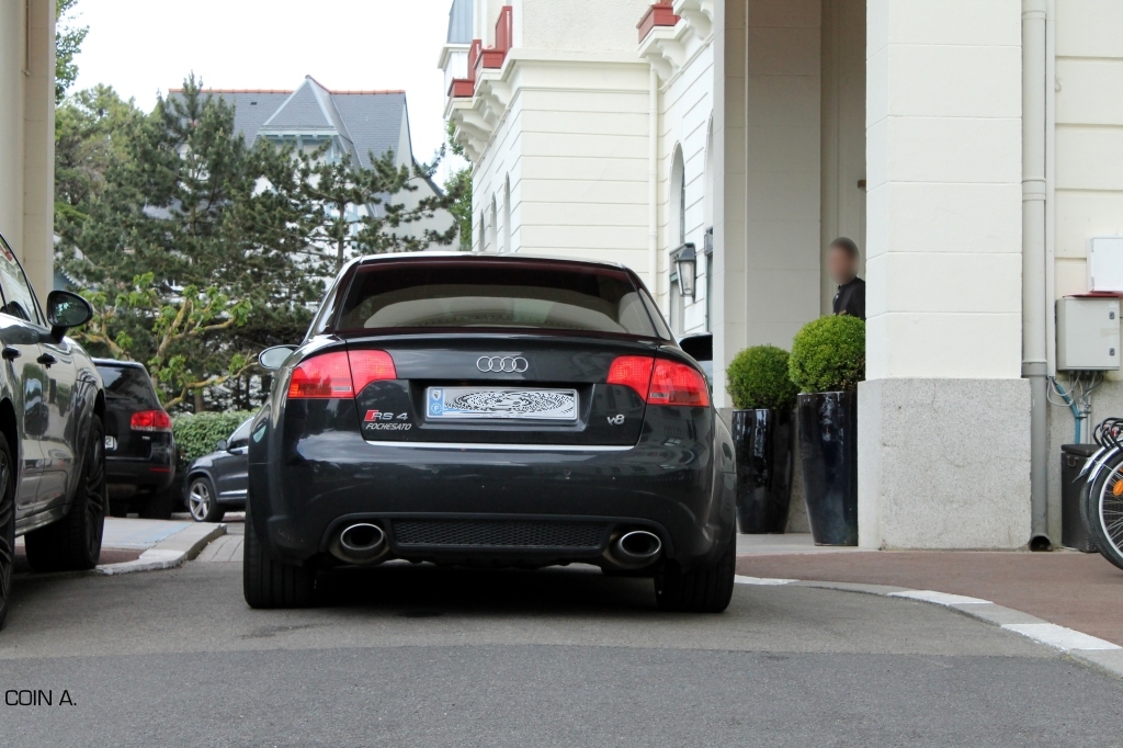 715801AUDIRS41318.jpg