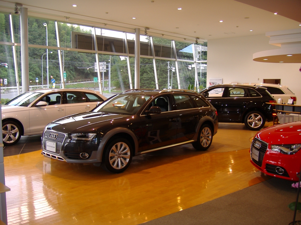 715942512AUDIA4ALLROAD.jpg