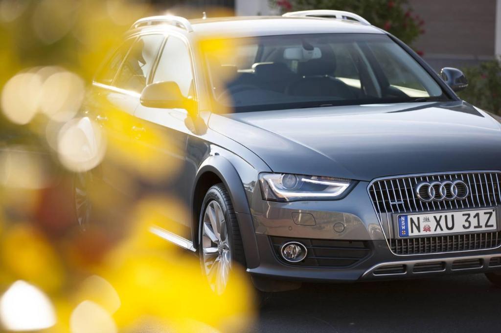 716515583AUDIA4ALLROAD.jpg