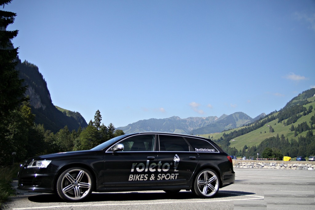 717064RS6640.jpg
