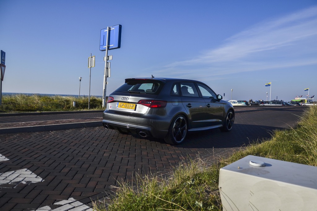 717121RS38V0698.jpg