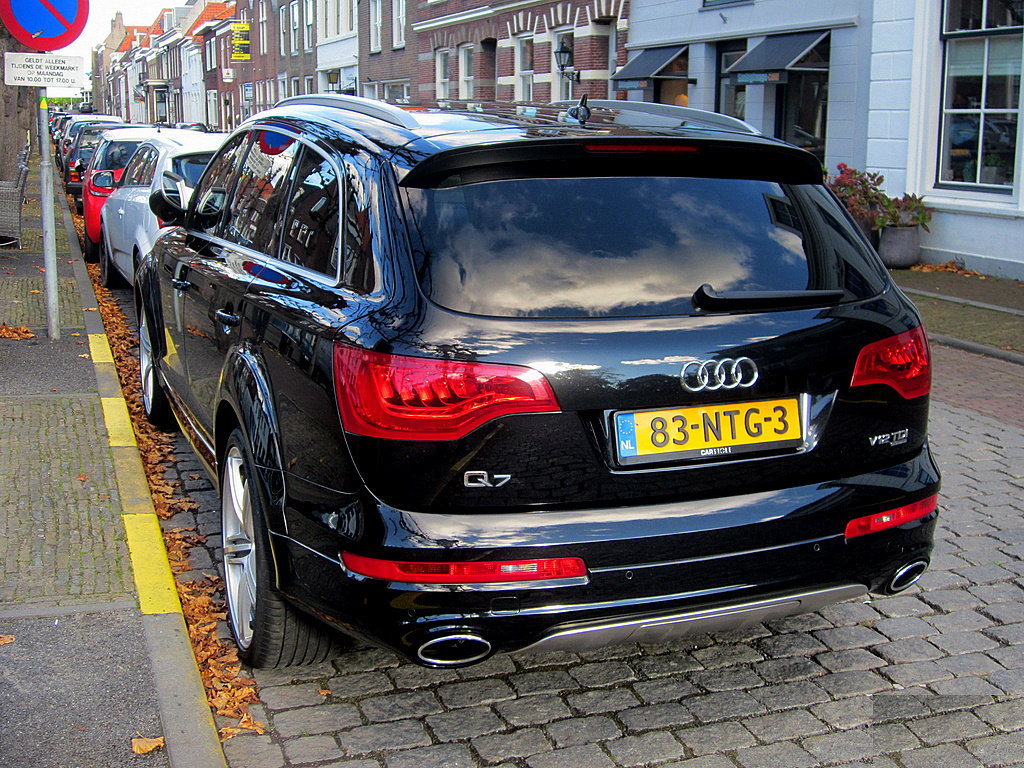717452534Q7V12.jpg