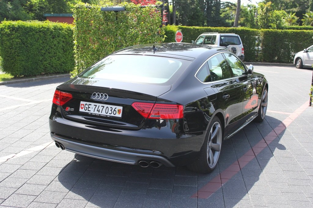 717508328S5SPORTBACK.jpg