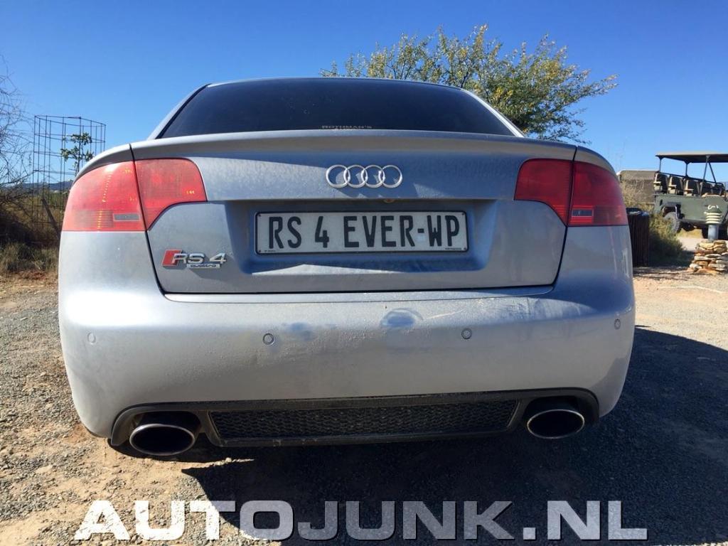 718252AUDIRS42406.jpg