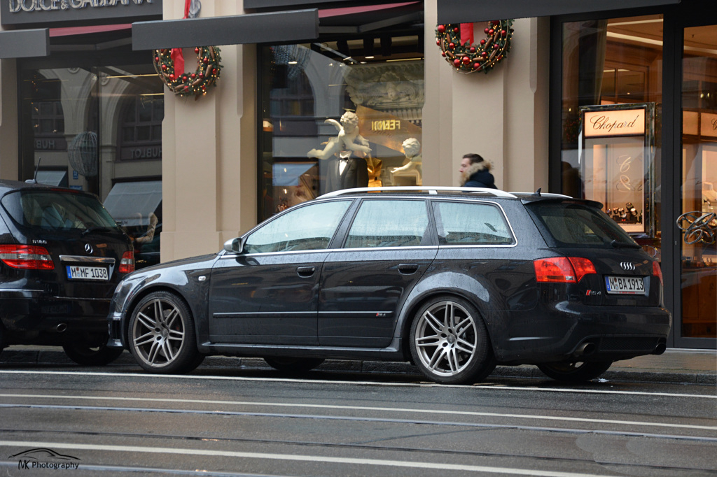 718515AUDIRS41569.jpg