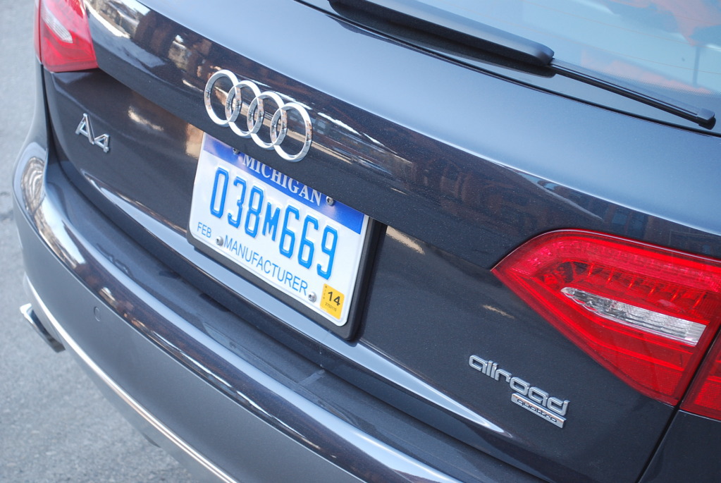 719376272AUDIA4ALLROAD.jpg