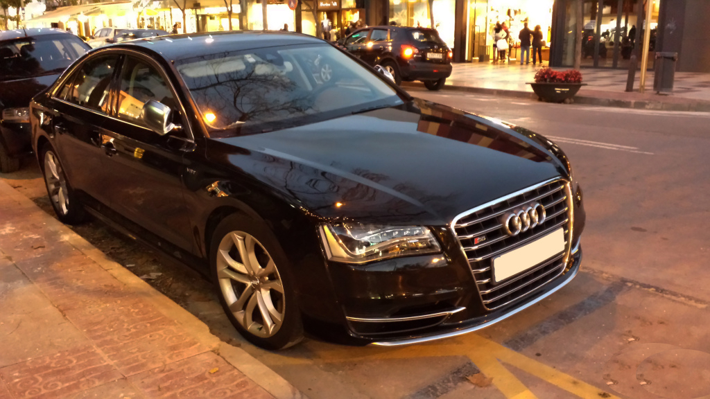 719458S8D41220.jpg