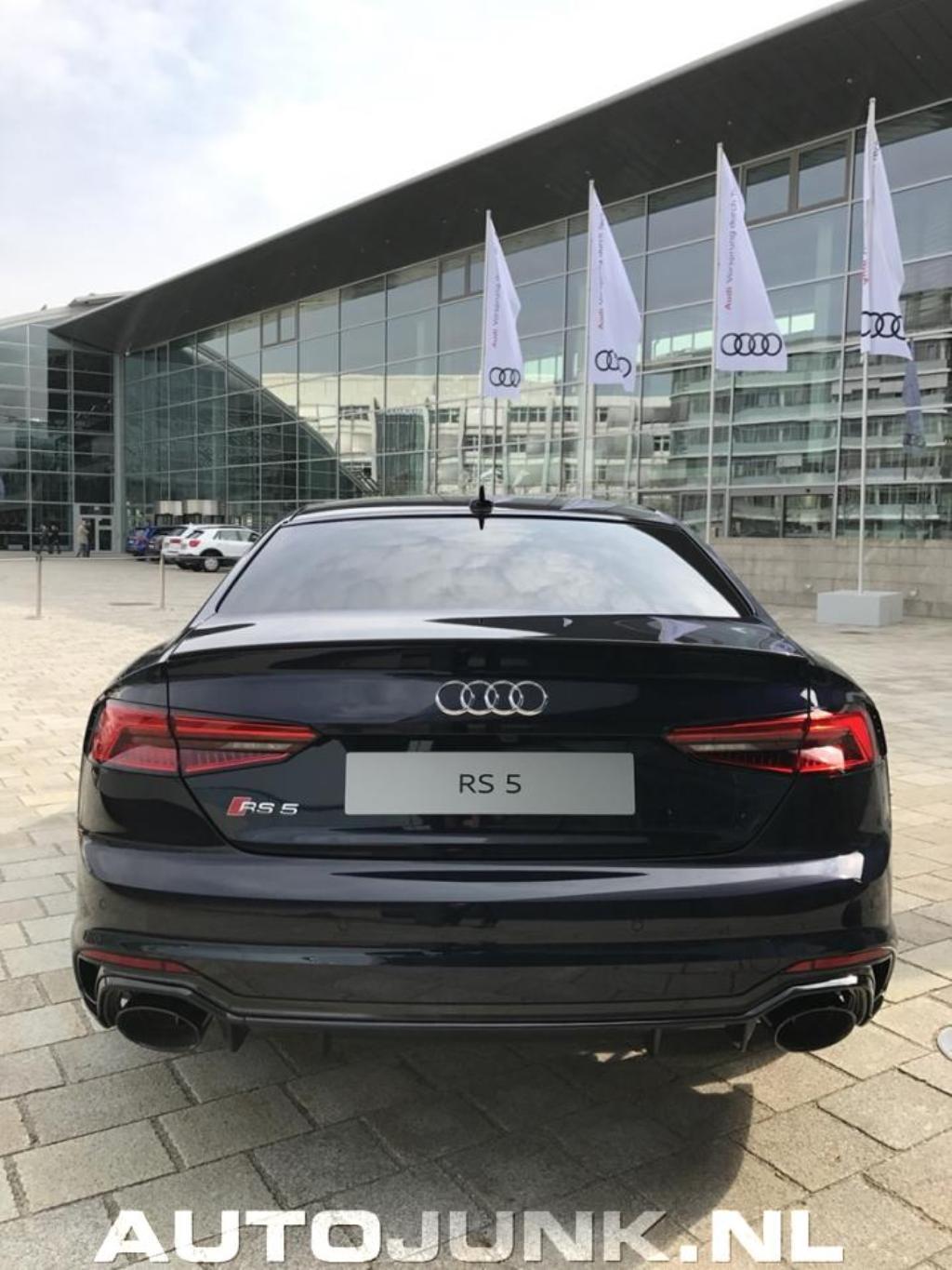 719555RS5B90104.jpg