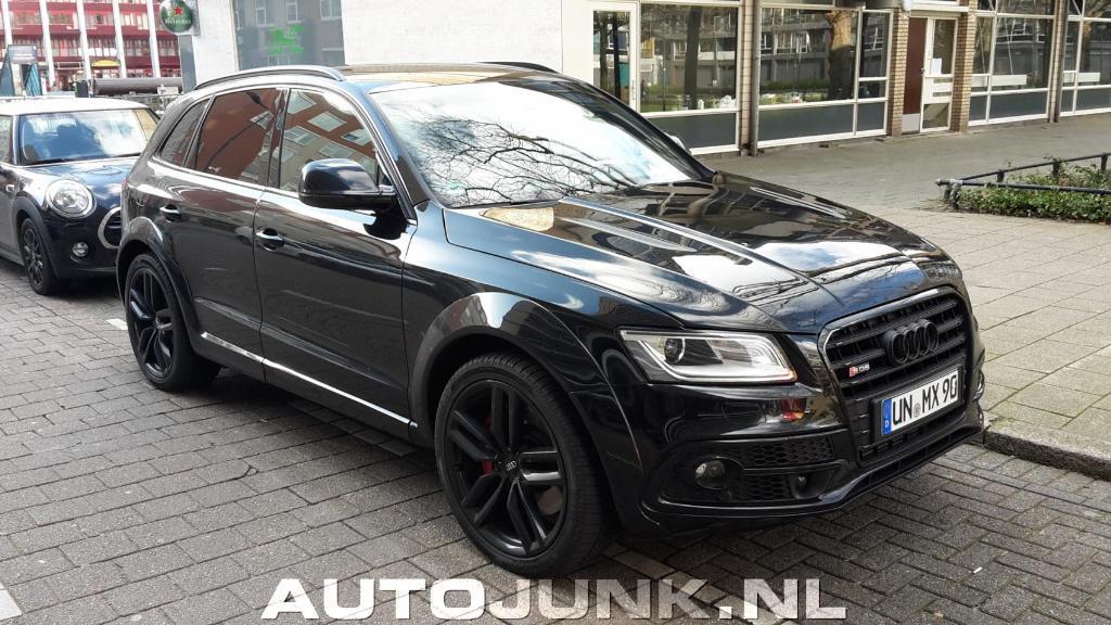 721398AUDISQ52370.jpg
