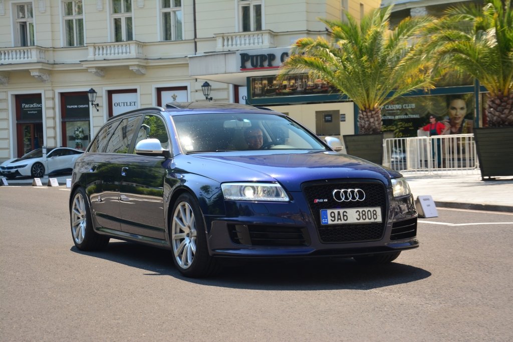 721775RS61819.jpg