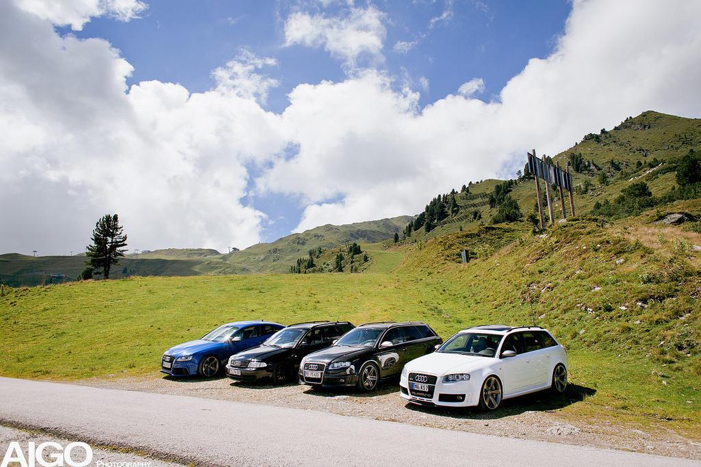 722830AUDIRS42697.jpg