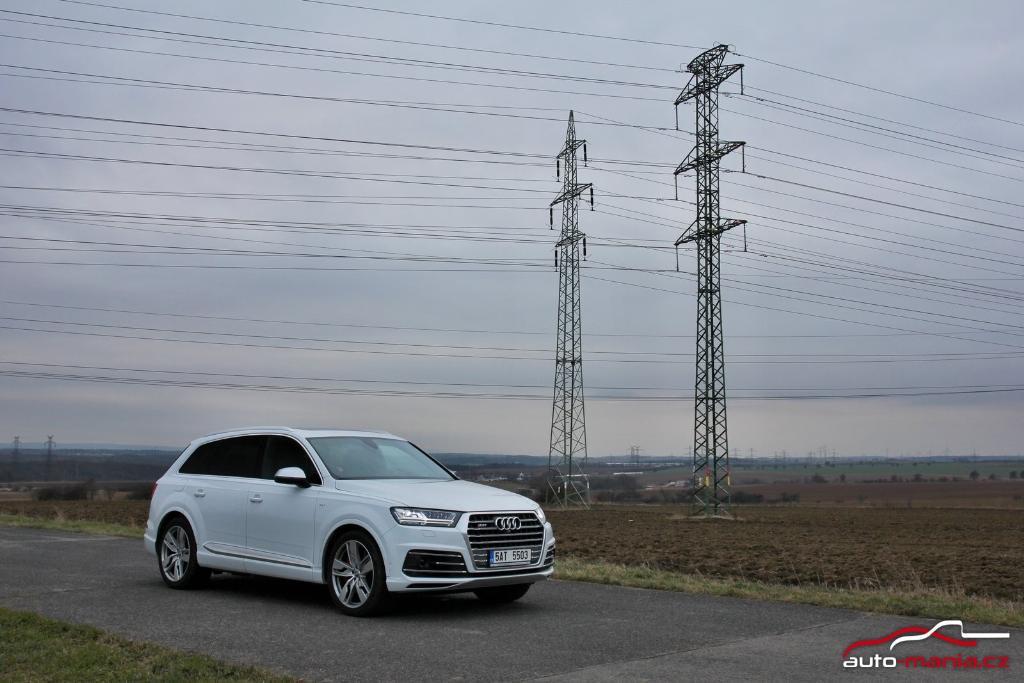 722862AUDISQ70513.jpg