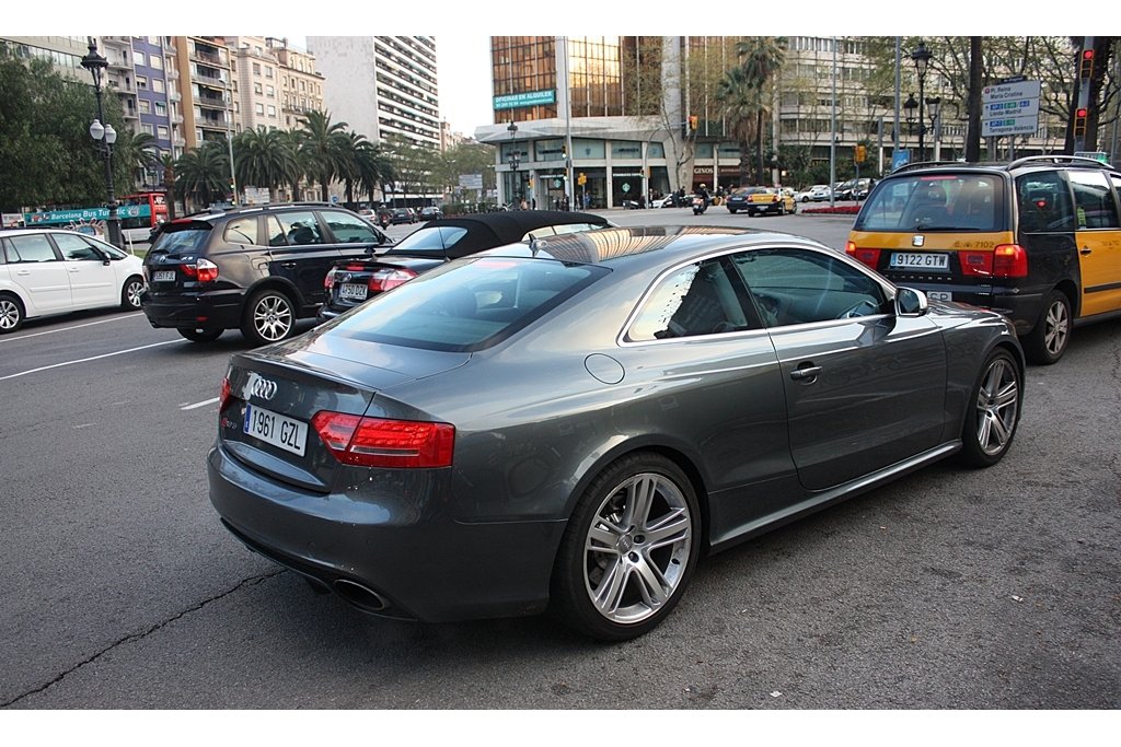 723960AUDIRS5ESQUIROU342.jpg