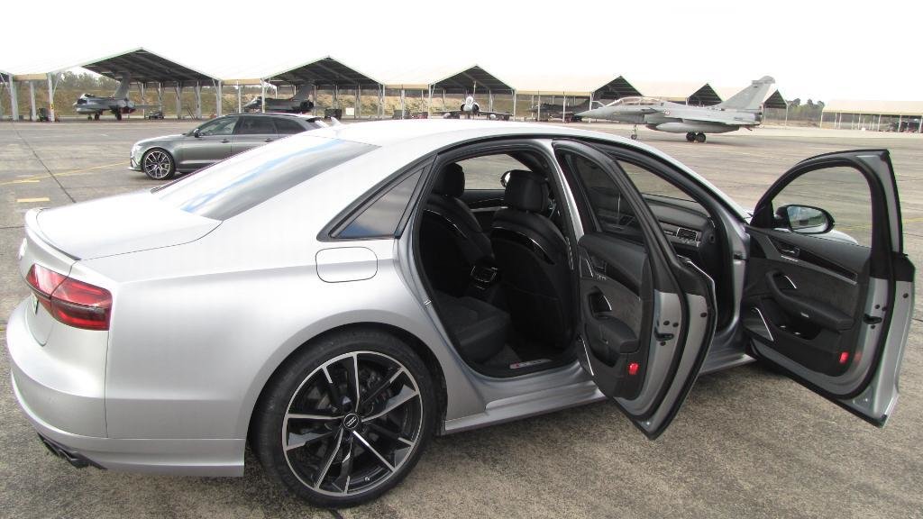 723999AUDIBA118151.jpg
