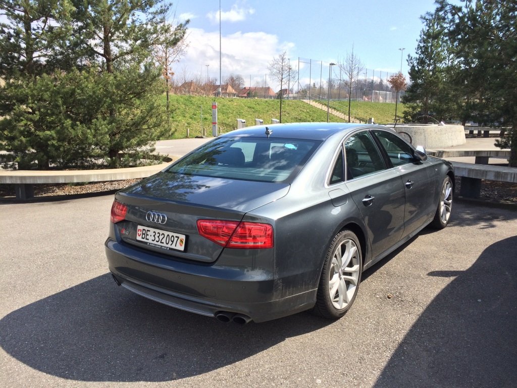 725475S8D41490.jpg