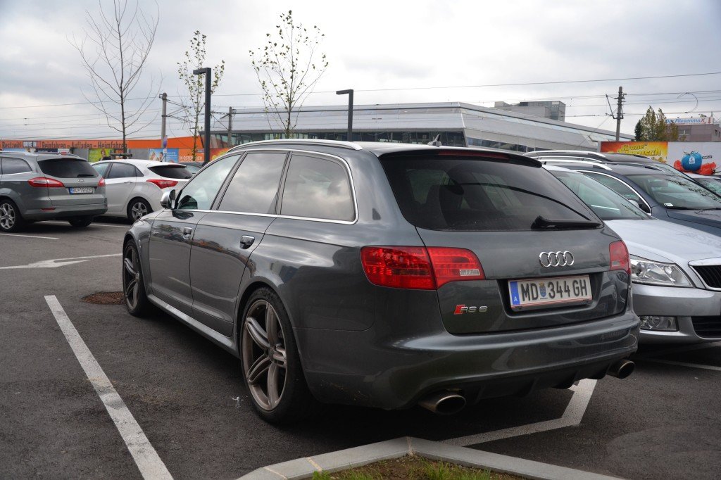 725984RS61385.jpg