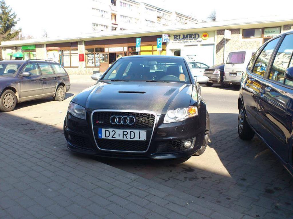 726478AUDIRS41160.jpg