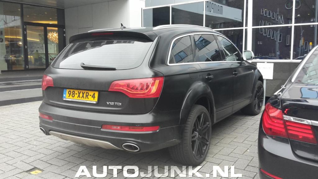 7285292148AUDIQ7V12.jpg