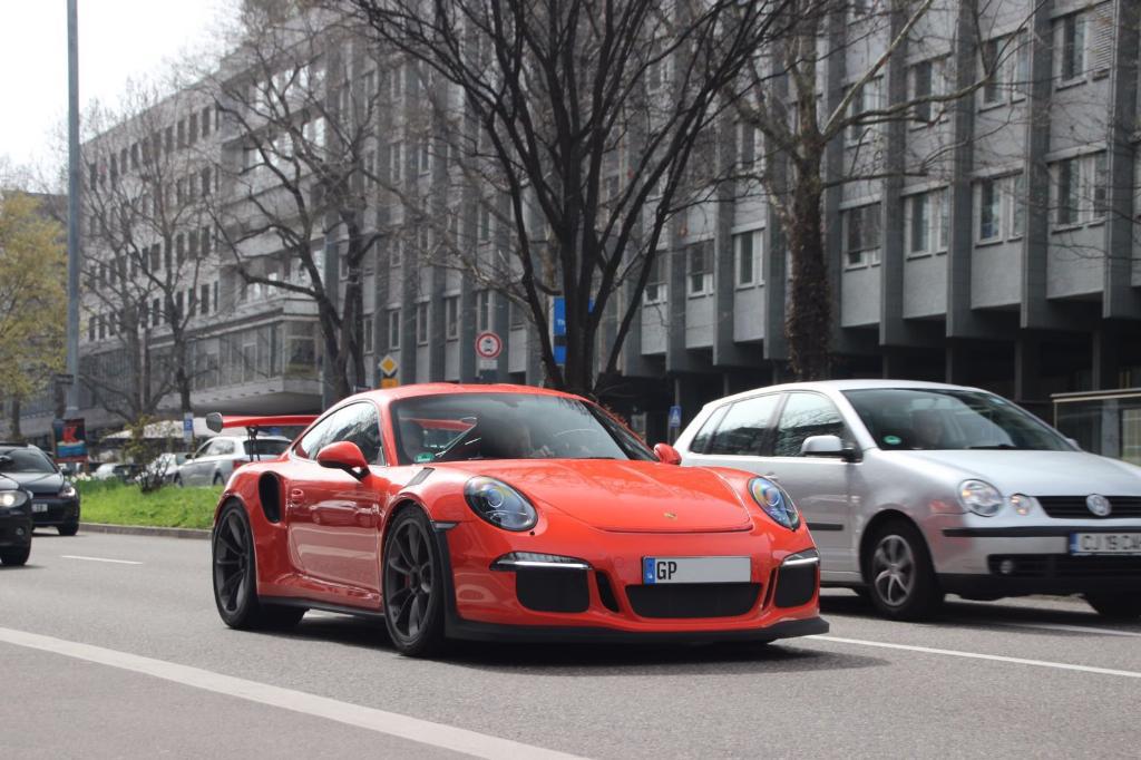 7313140325PORSCHE991GT3RS.jpg