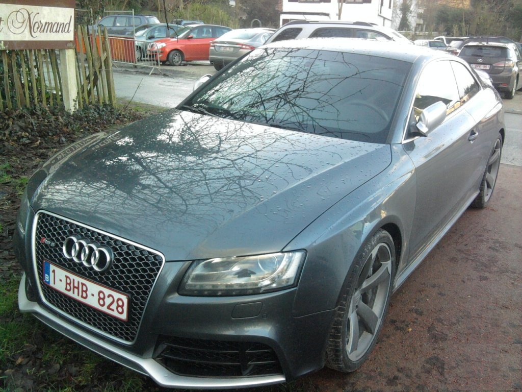 732675AUDIRS5598.jpg