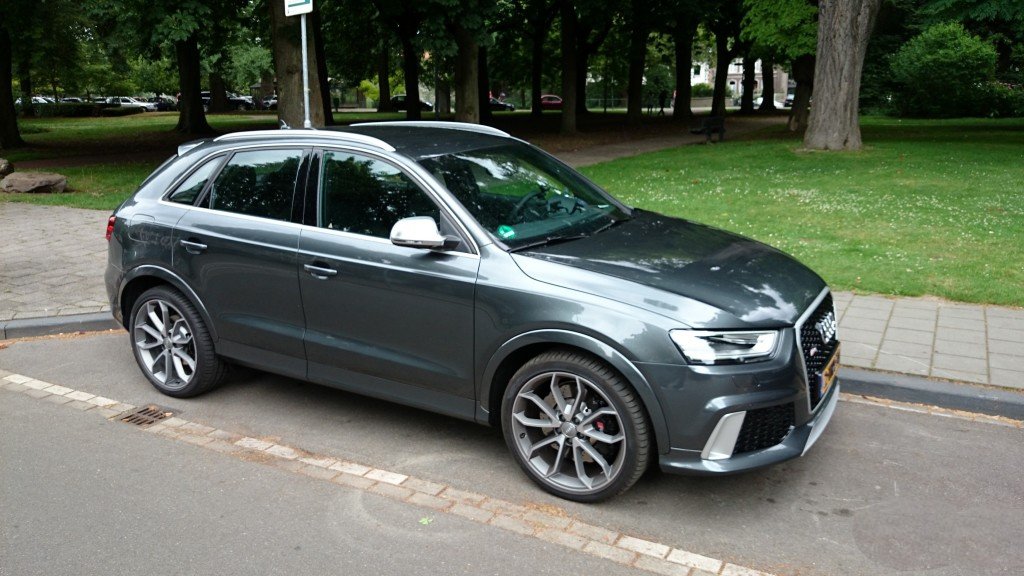 733155RSQ3520.jpg
