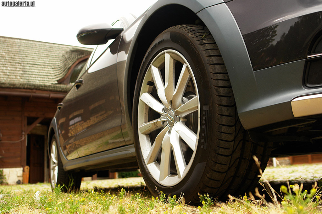 733490020AUDIA6C7ALLROAD.jpg