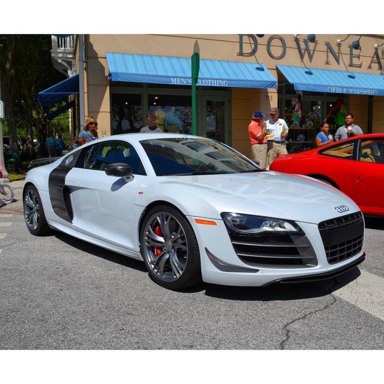 734680R8GT1326.jpg