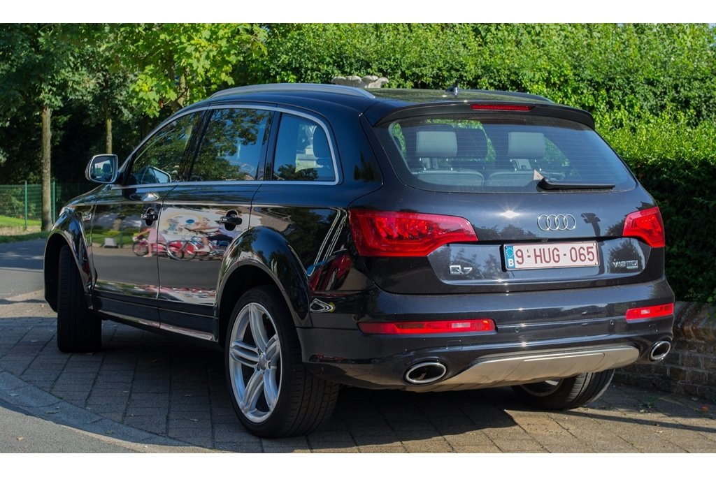 734705472Q7V12.jpg