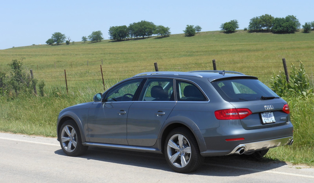737877417AUDIA4ALLROAD.jpg
