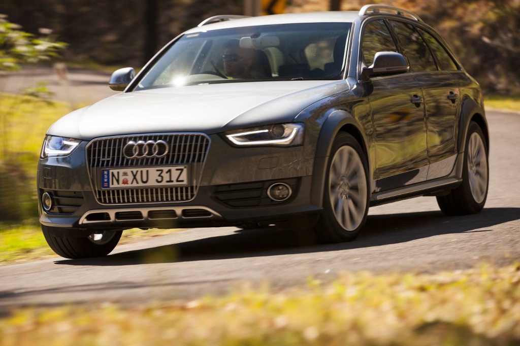 738046465AUDIA4ALLROAD.jpg