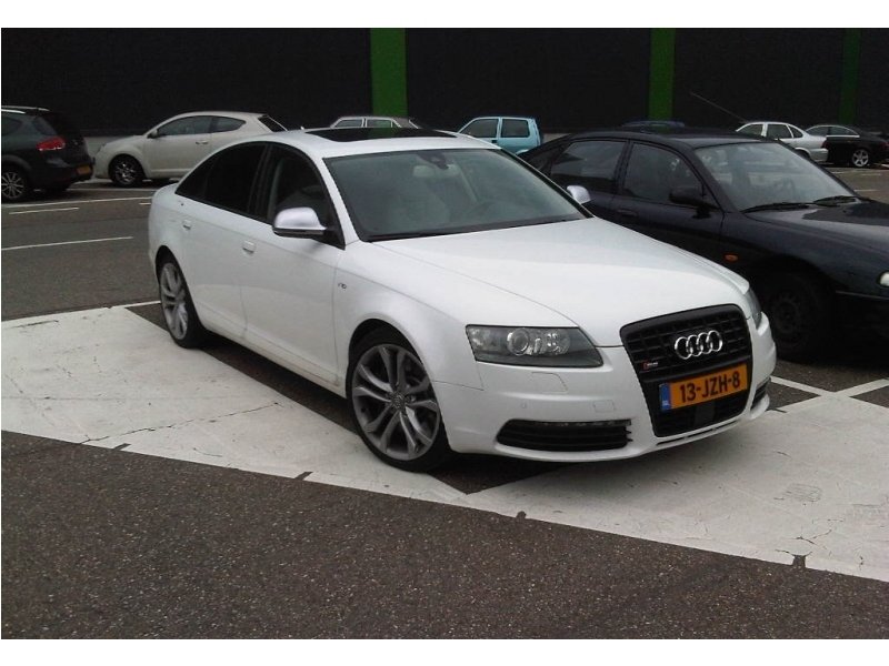 739318132S6ESQUIROU.jpg